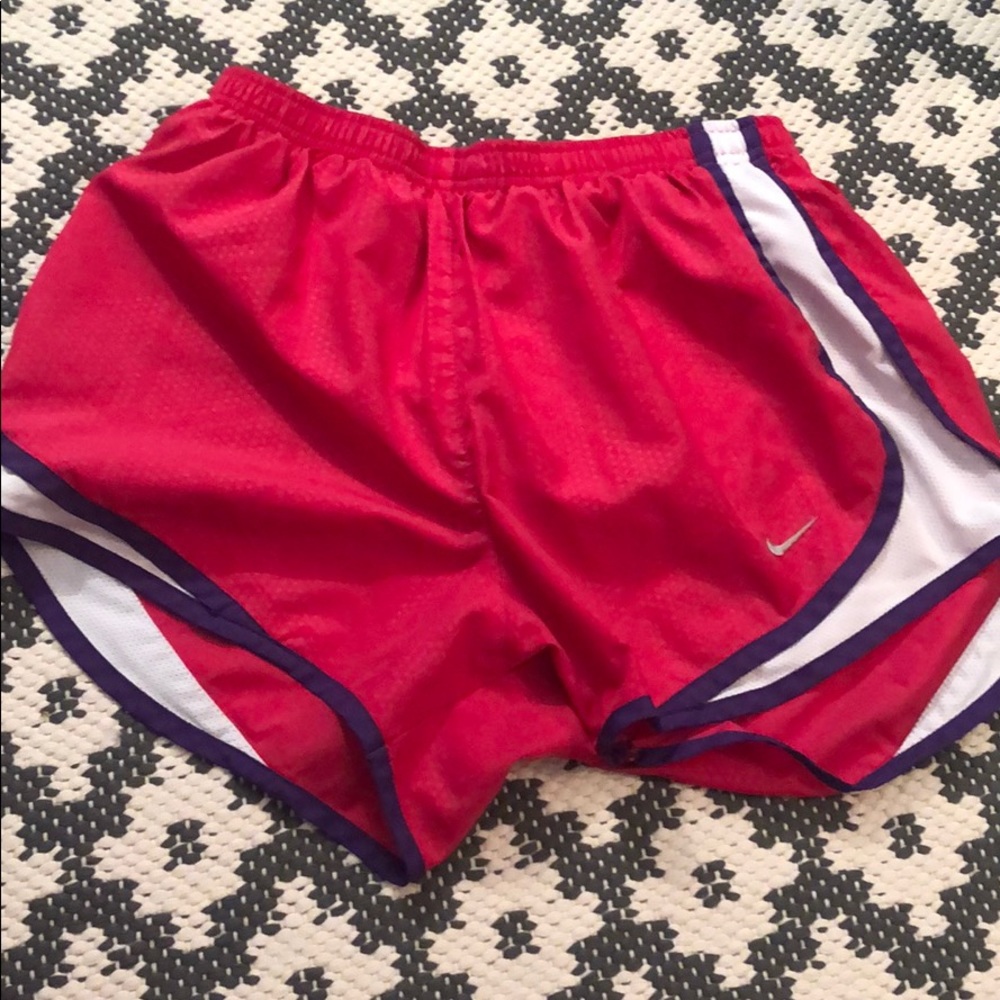Small Nike dri-fit shorts!